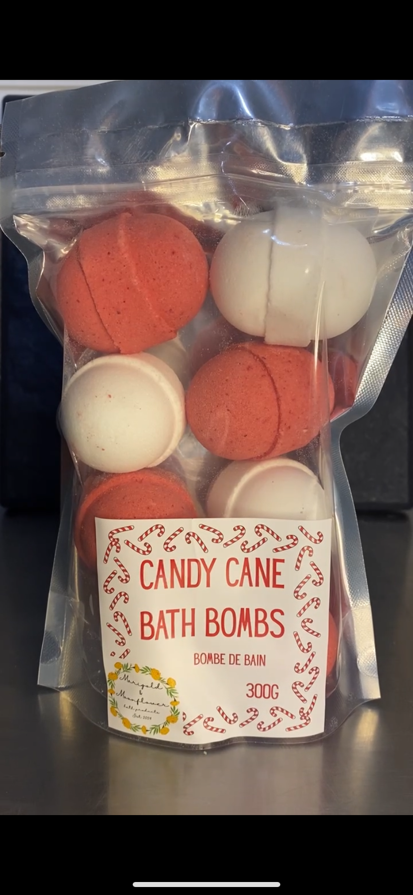 Candy cane mini bath bombs