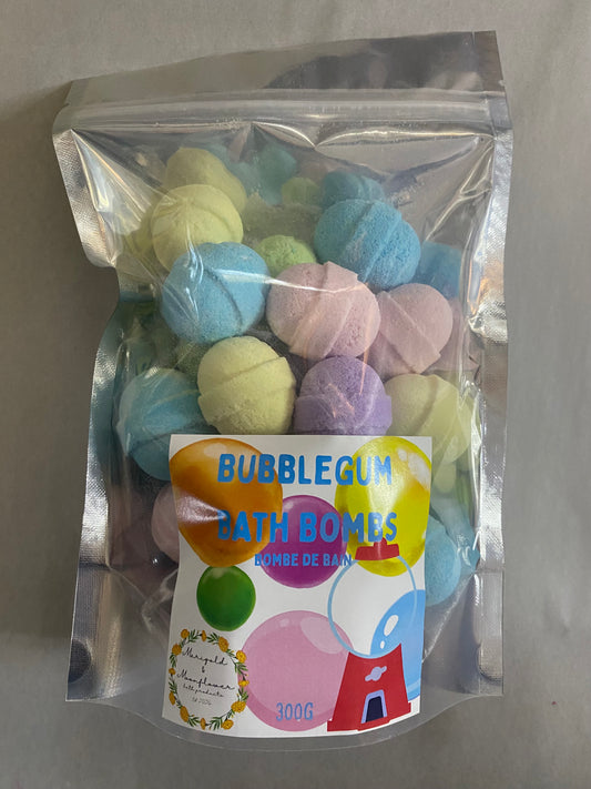 Bubblegum mini bath bombs